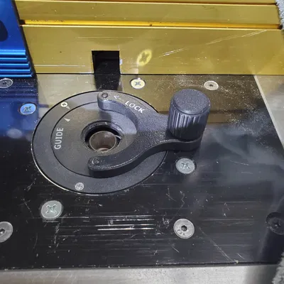 Bộ thân, vòng đệm và dụng cụ cho tấm bàn phay Rockler