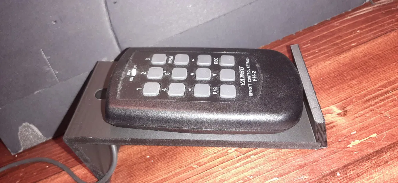 Đế Để Bàn Yaesu FH-2 Keypad - Phụ Kiện Cho Dân Radio Nghiệp Dư - Image 1