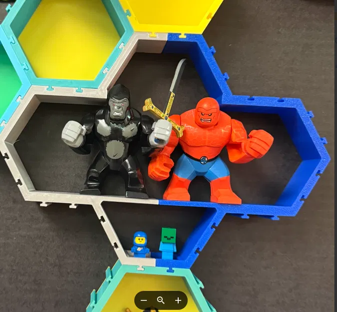 Kệ trưng bày Big Fig khổ lớn cho hệ thống Lego Hex cập nhật - Image 1