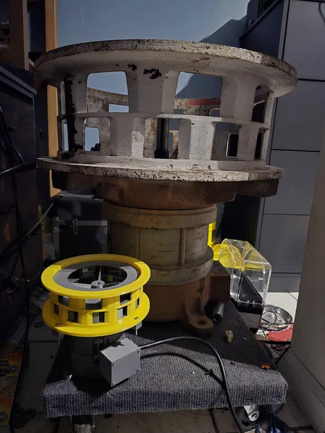 Mô hình còi báo động Federal Signal Model 7T tỷ lệ 1:3 - Image 2