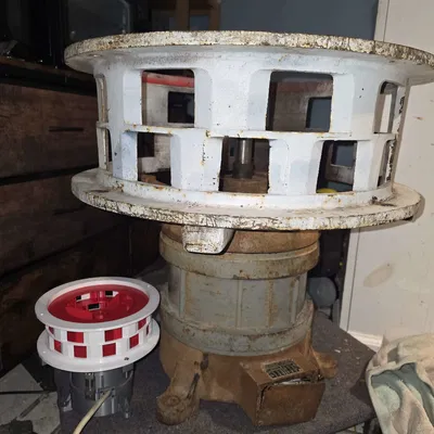 Mô hình còi báo động Federal Signal Model 7T tỷ lệ 1:3