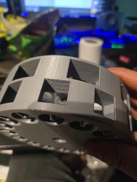 Mô hình còi báo động Federal Signal Model 7T tỷ lệ 1:3 - Image 16