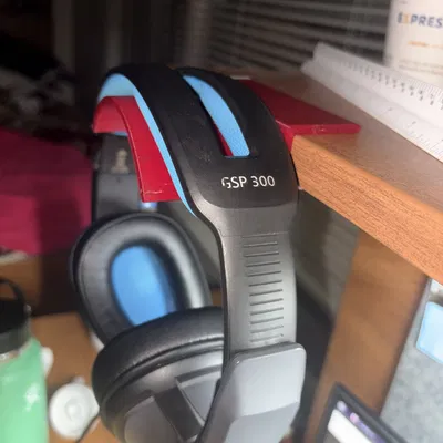 Giá treo tai nghe và mũ lưỡi trai gắn kệ