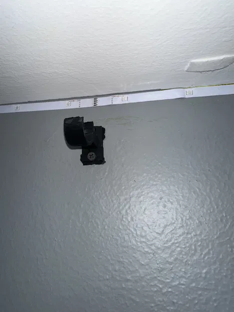 Giá treo cần câu gắn tường đơn giản, tiết kiệm không gian - Image 4