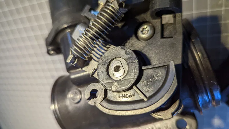 Thay thế Cam dây ga cho BMW R1200 - Image 2