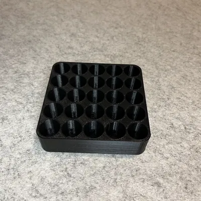 Khay in 3D đựng 25 viên pin AA gọn gàng, tiện lợi