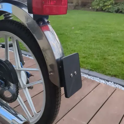 Pat gắn biển số Hercules Prima 5S