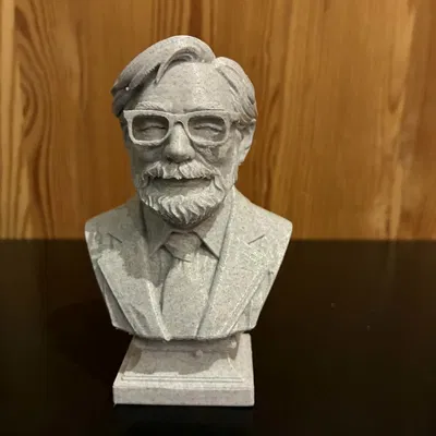 Tượng bán thân Hayao Miyazaki