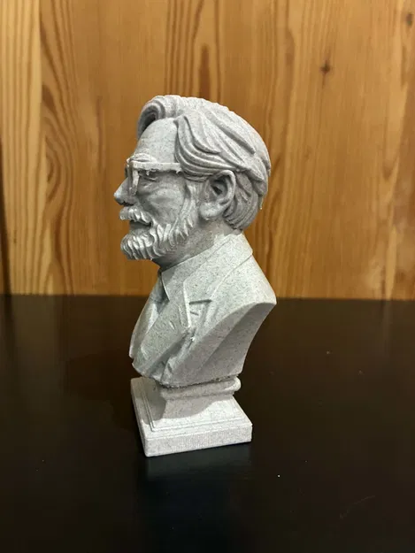 Tượng bán thân Hayao Miyazaki - Image 3