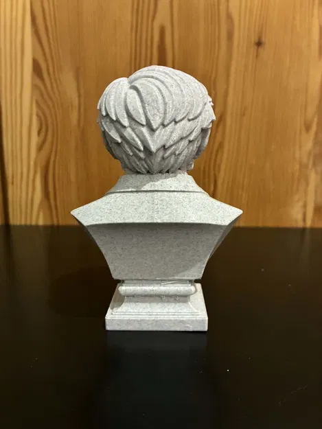 Tượng bán thân Hayao Miyazaki - Image 4