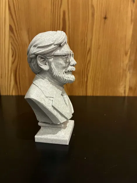 Tượng bán thân Hayao Miyazaki - Image 5