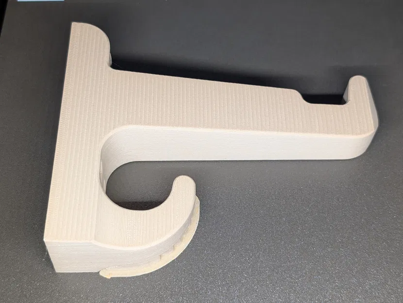 Giá treo nón bảo hiểm xe đạp gắn tường - Image 3