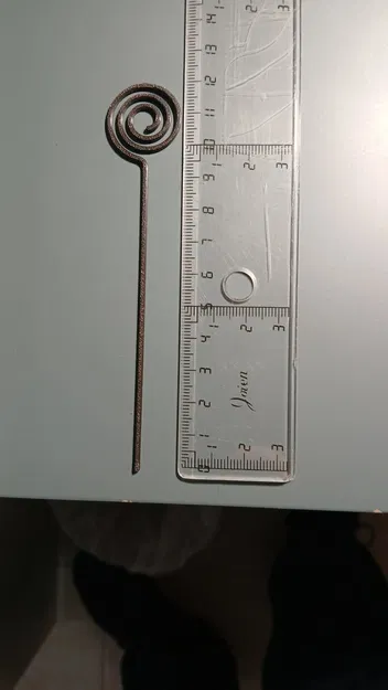 Kẹp Giữ Ảnh Và Thẻ Ghi Chú Hình Xoắn Ốc Tiện Lợi (Clip Sujeta Tarjetas) - Image 1