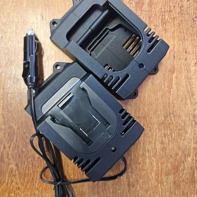 Bộ chuyển đổi ngàm treo tường cho sạc xe hơi Milwaukee M18 12V