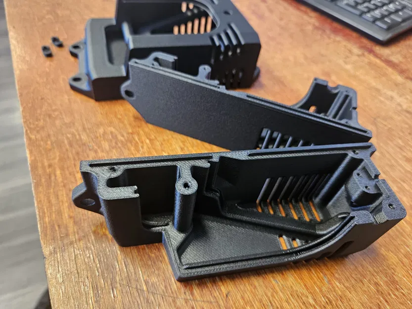 Bộ chuyển đổi ngàm treo tường cho sạc xe hơi Milwaukee M18 12V - Image 2