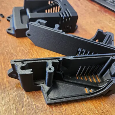 Bộ chuyển đổi ngàm treo tường cho sạc xe hơi Milwaukee M18 12V