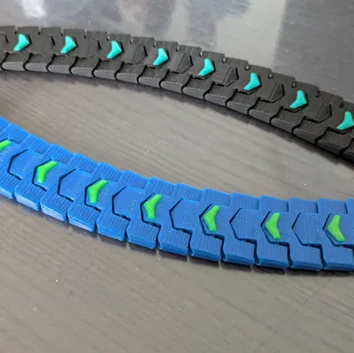 Mô hình băng chuyền Factorio kèm lỗ móc khóa độc đáo