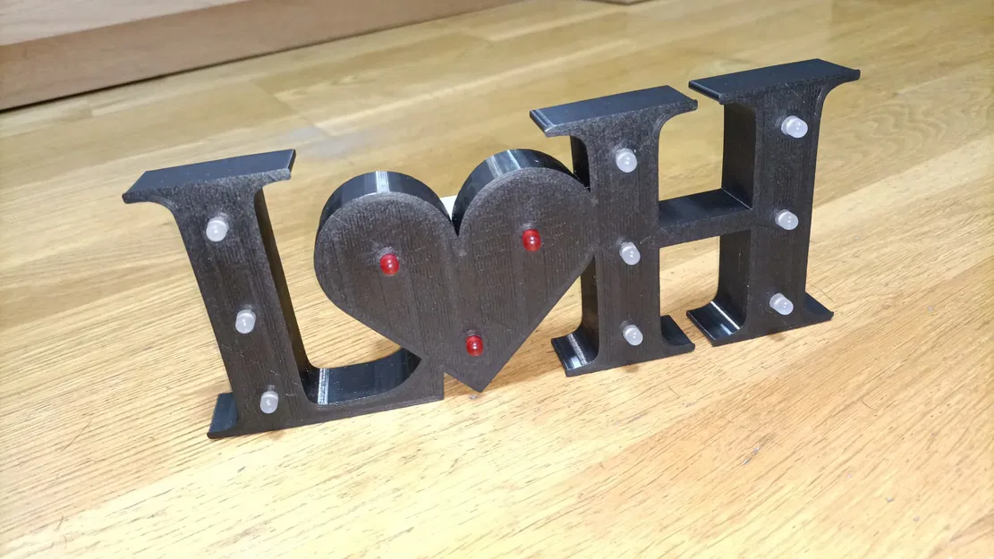 Bảng hiệu đèn LED chữ cái L&H phong cách vintage trang trí - Image 1