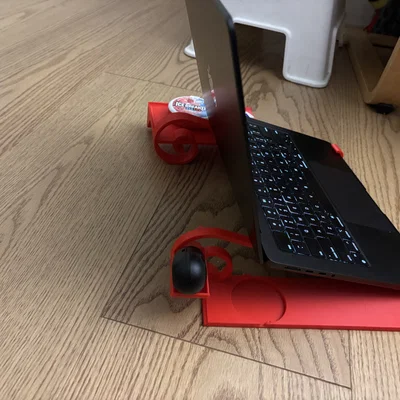 Giá đỡ MacBook đa năng in 3D có khay chứa đồ và đế sạc thông minh