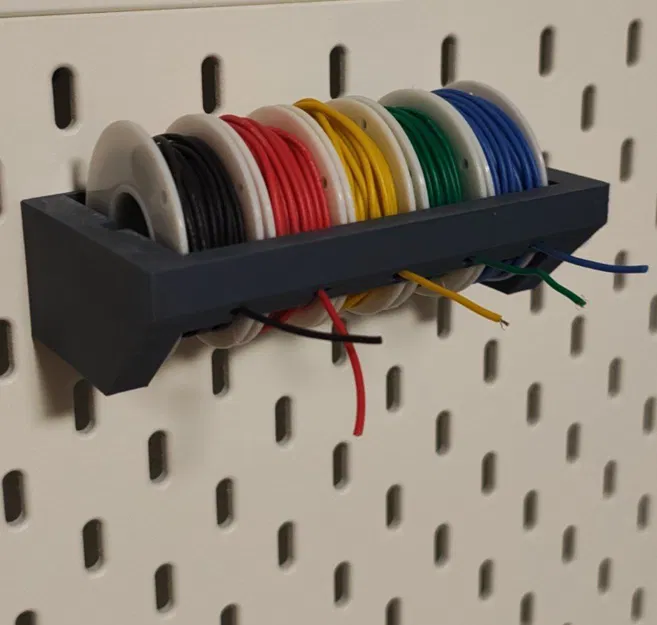 Giá treo 5 cuộn dây điện trên bảng Skadis tiện lợi - Image 1