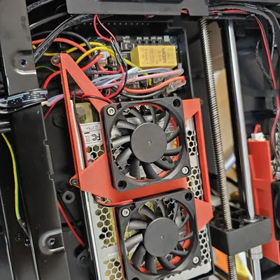 Ngàm gắn quạt tản nhiệt êm ái cho bộ nguồn máy in Snapmaker U1