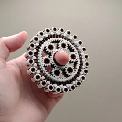 Con quay Fidget Spinner bánh răng hành tinh thiết kế cơ khí độc đáo