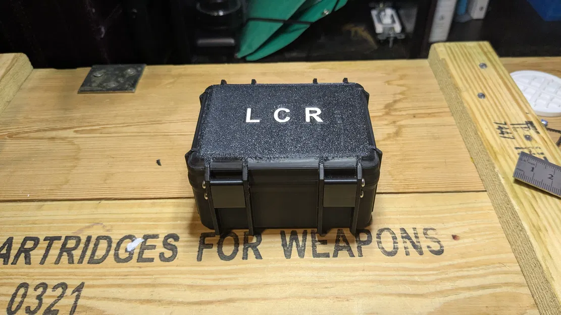 Hộp bảo vệ bền bỉ cho thiết bị đo FNIRSI LCR - Image 1