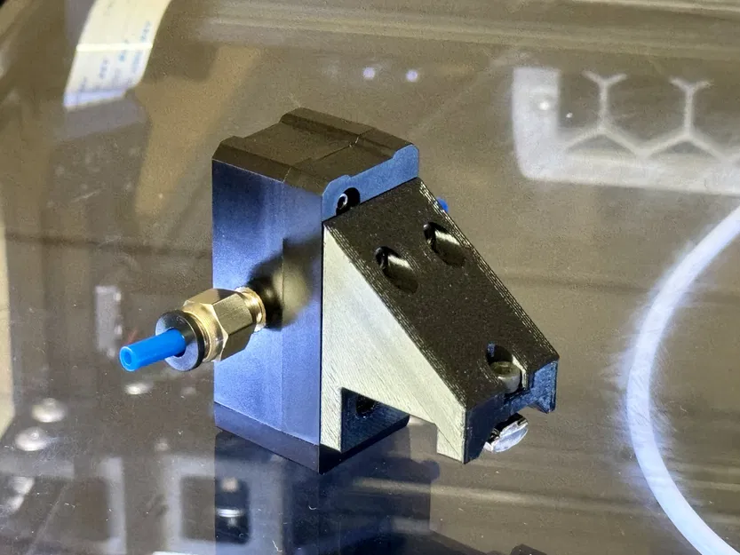 Ngàm gắn BTT SFS V2 cho khung nhôm 2020 - Image 1