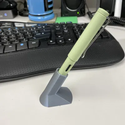 Giá đỡ bút Lamy Safari