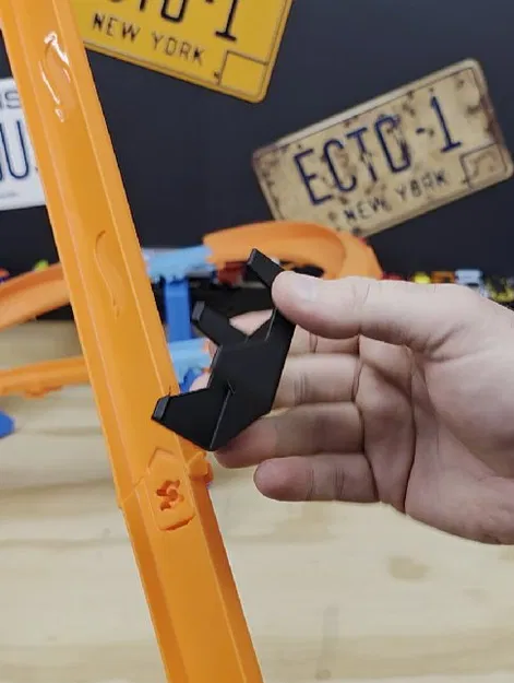 Kẹp hỗ trợ khớp nối đường đua Hot Wheels Snap Track - Image 1