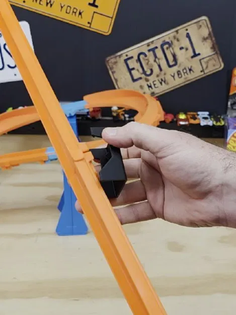 Kẹp hỗ trợ khớp nối đường đua Hot Wheels Snap Track - Image 2