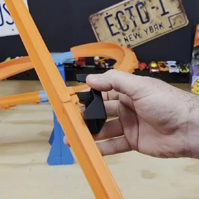 Kẹp hỗ trợ khớp nối đường đua Hot Wheels Snap Track