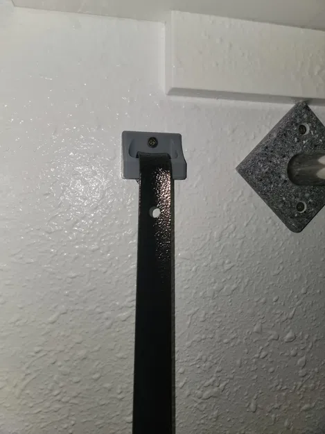 Giá treo dụng cụ hỗ trợ mang giày (Shoe horn hanger) siêu gọn - Image 2