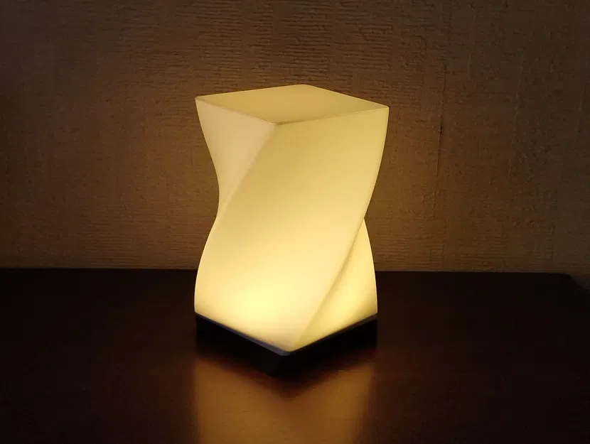 Mini Twist Lamp - Đèn LED để bàn mini - Image 1