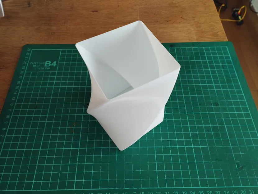 Mini Twist Lamp - Đèn LED để bàn mini - Image 5