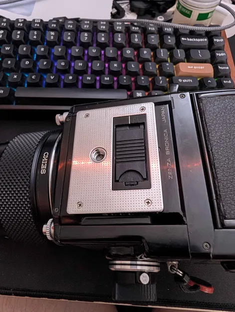 Đế gắn máy ảnh Zenza Bronica ETRS/ETRSi kèm ngăn giữ Dark Slide - Image 3