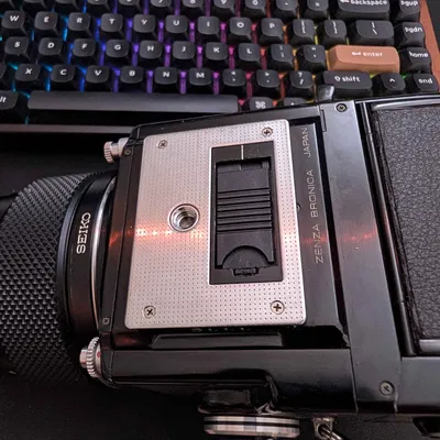 Đế gắn máy ảnh Zenza Bronica ETRS/ETRSi kèm ngăn giữ Dark Slide