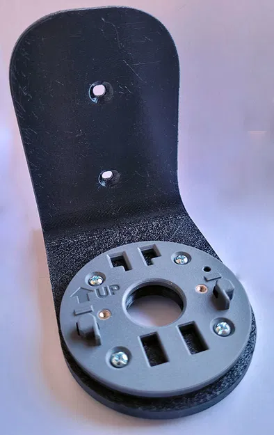 Giá treo ngược Ring Outdoor Cam Plus - Image 1