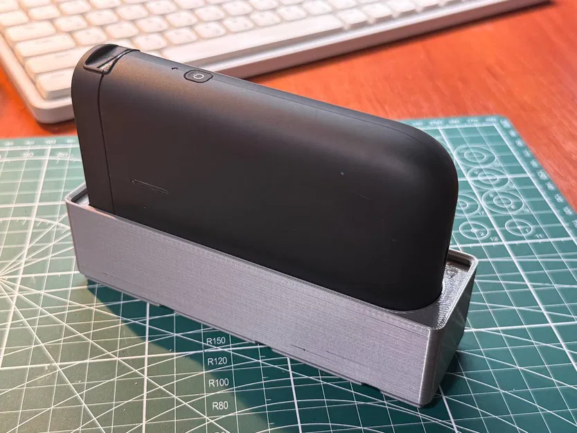 Giá đỡ Gridfinity cho máy in nhãn Niimbot D11 - Image 1