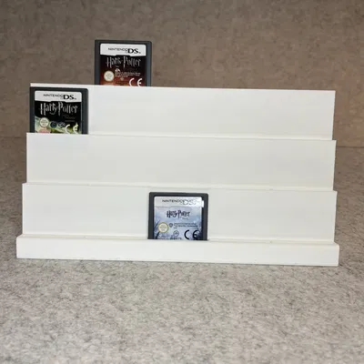 Kệ trưng bày 20 băng game Nintendo DS và 3DS