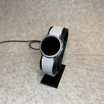 Đế dựng cho Samsung Galaxy Watch 5 tích hợp chỗ để sạc