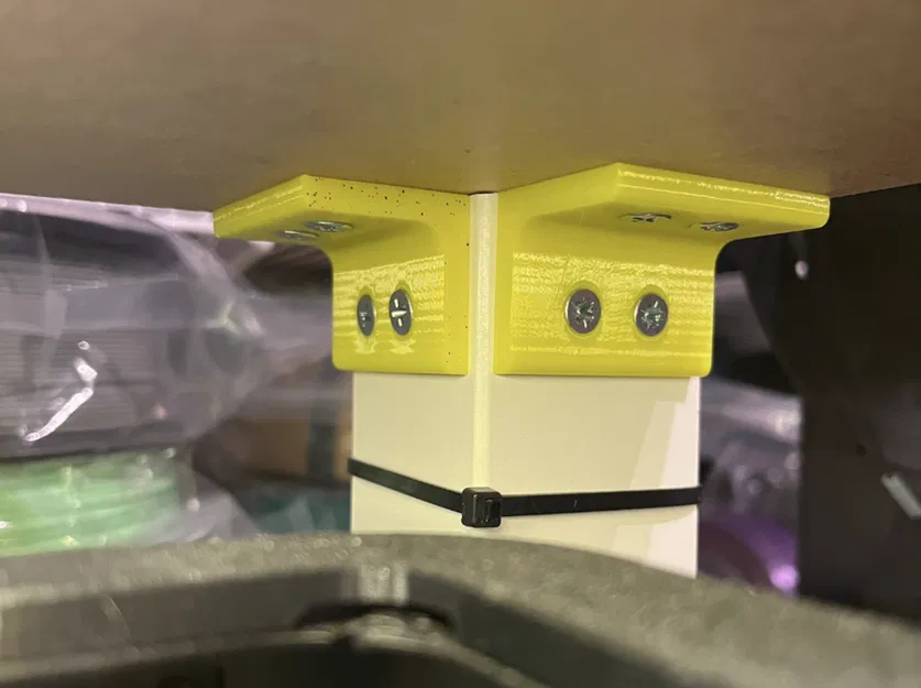 Miếng gia cố góc bàn IKEA Lack - Image 1