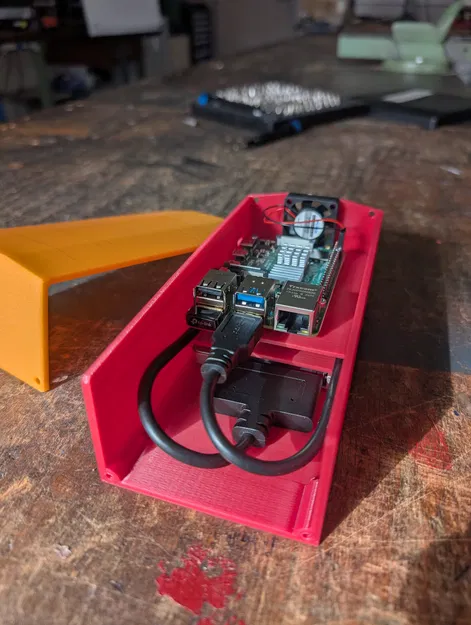 Vỏ hộp Raspberry Pi 4 an toàn cho trẻ em tích hợp khay gắn SSD - Image 2