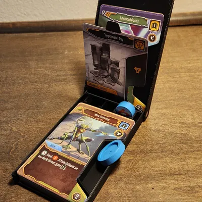 Unstoppable Board Game - Hộp Đựng Bộ Bài Gập Gọn