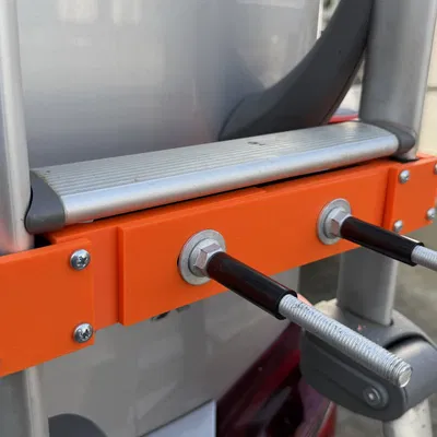 Giá treo tấm chống lầy trên thang xe Hymer (Hymer Ladder Holder)