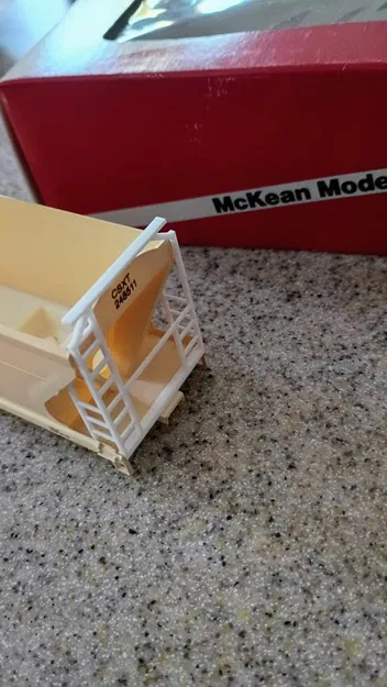 Chi tiết thay thế phần thang đầu toa tàu 3 Bay ACF Covered Hopper - Image 1