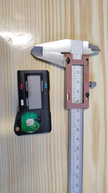 Khung in 3D chuyển đổi thước kẹp điện tử hỏng sang thước kẹp cơ học - Image 1