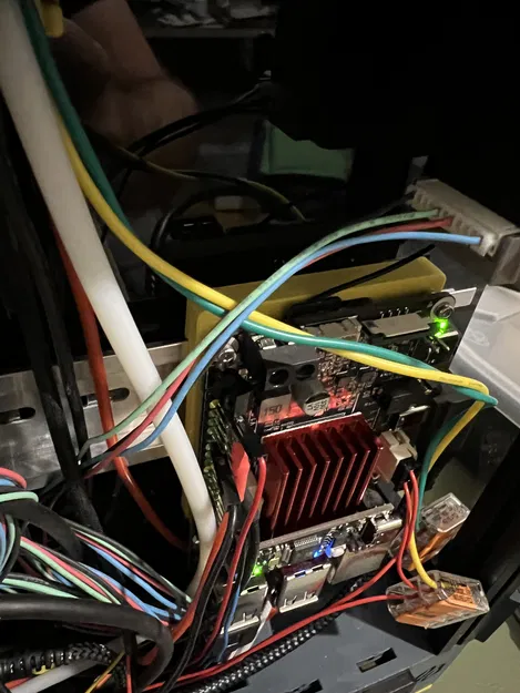 Giá đỡ Raspberry Pi gắn DIN Rail nhỏ gọn với Heat Set Inserts - Image 3