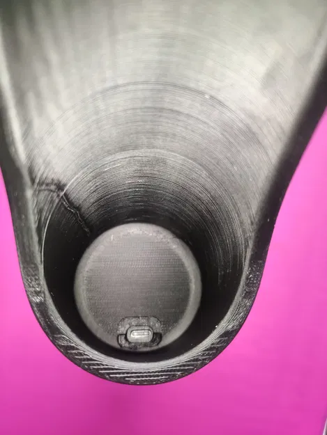 Kẹp giữ dây USB cho đế sạc máy hút bụi Fanttik Slim V8 Apex - Image 2