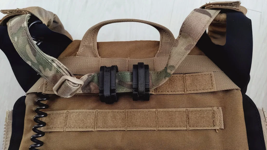 Kẹp giữ dây đeo đa năng cho áo chiến thuật (Sling Catch Strap) - Image 1